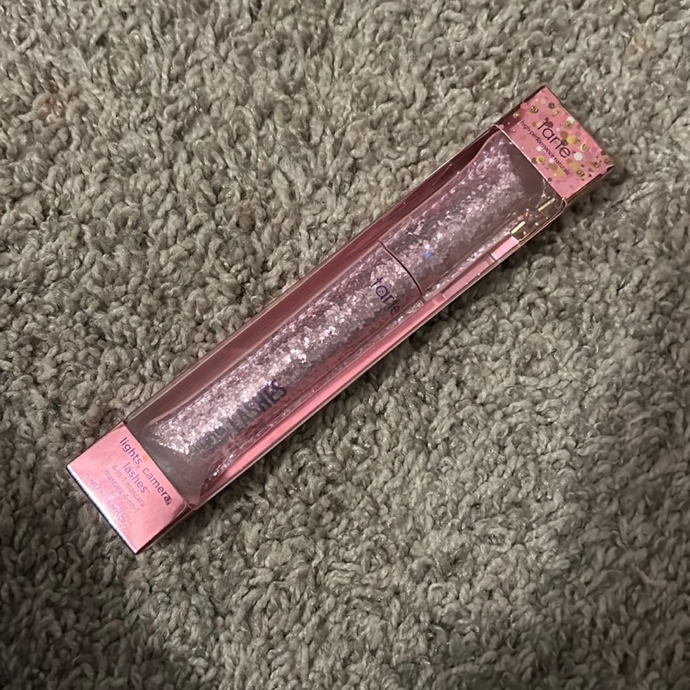 nwb tarte lights camera lashes special edition pink glitter case with charm